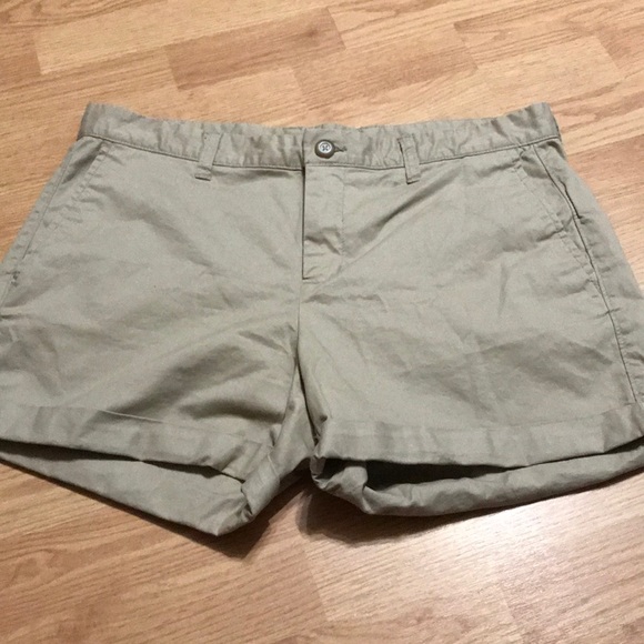 GAP Pants - GAP WOMEN’S khakis size 10 shorts